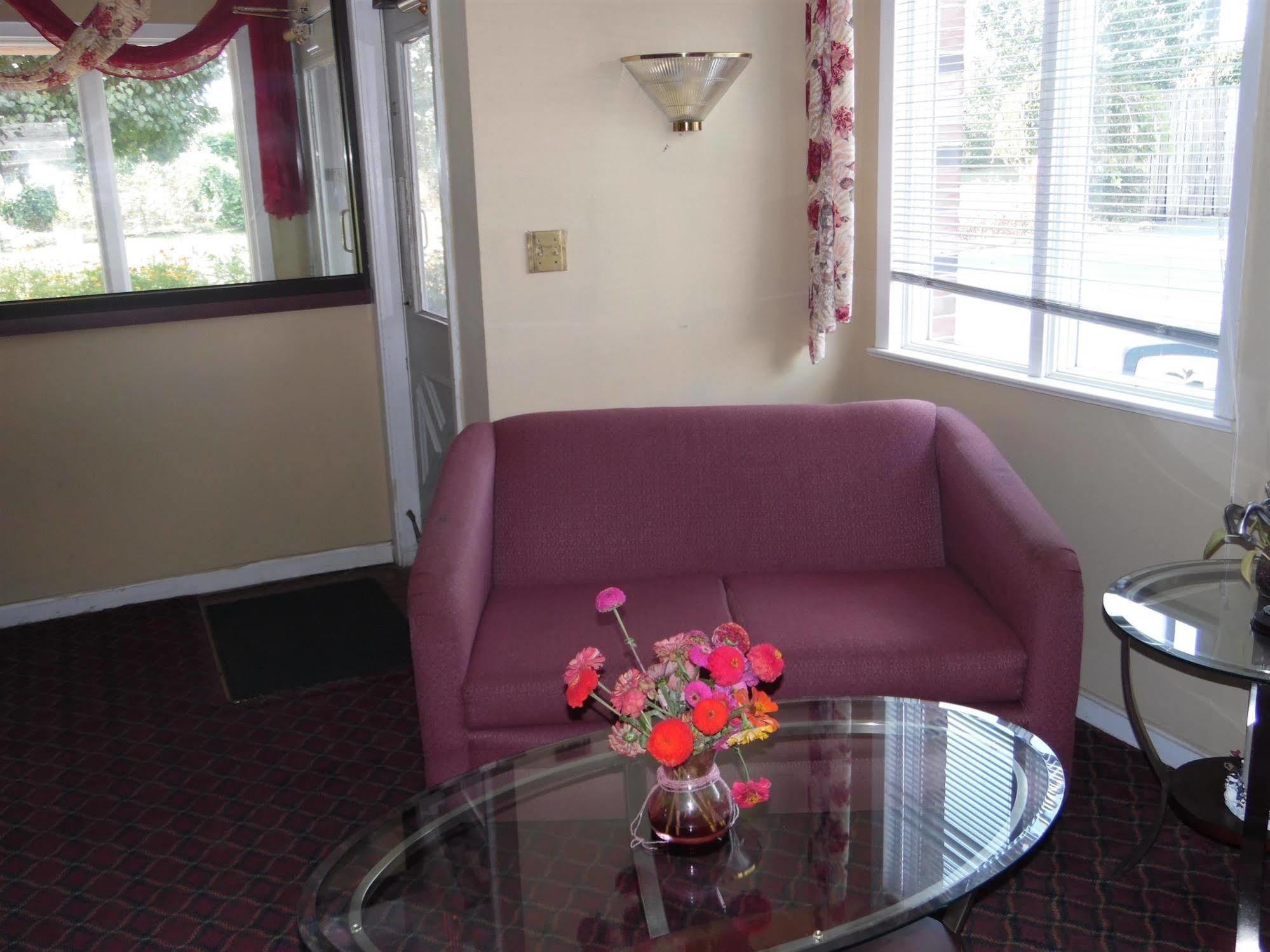 Red Roof Inn Georgetown, Ky Экстерьер фото